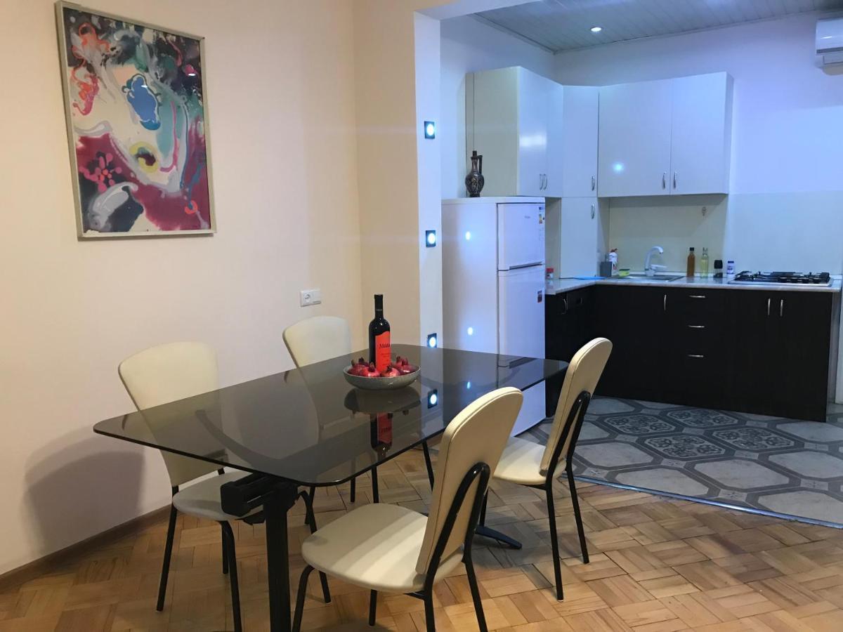 Apartment On Botanikuri Tbiliszi Kültér fotó